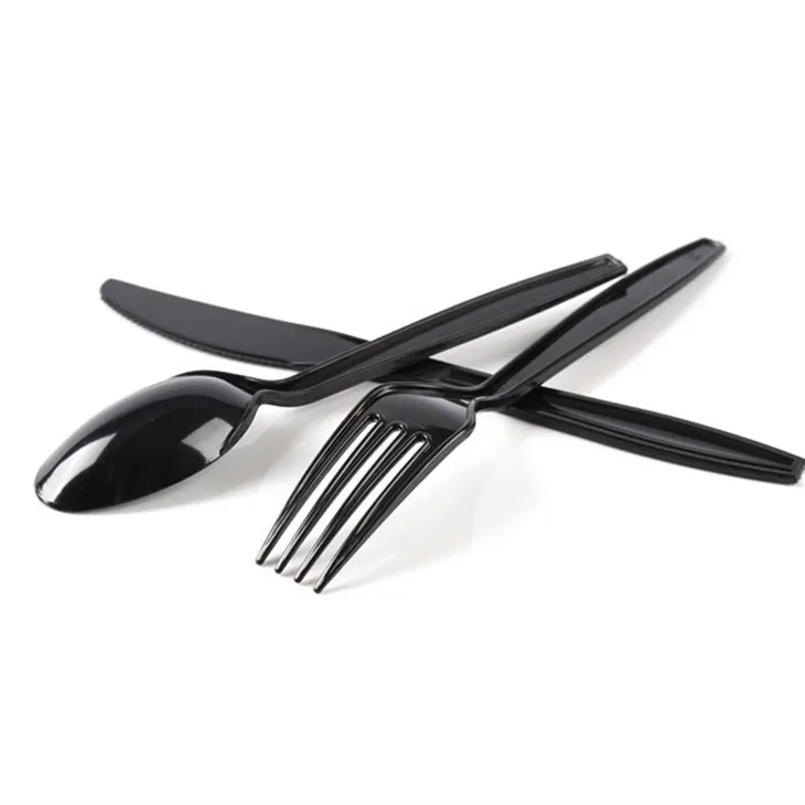 A fork wrapped in paper (1)